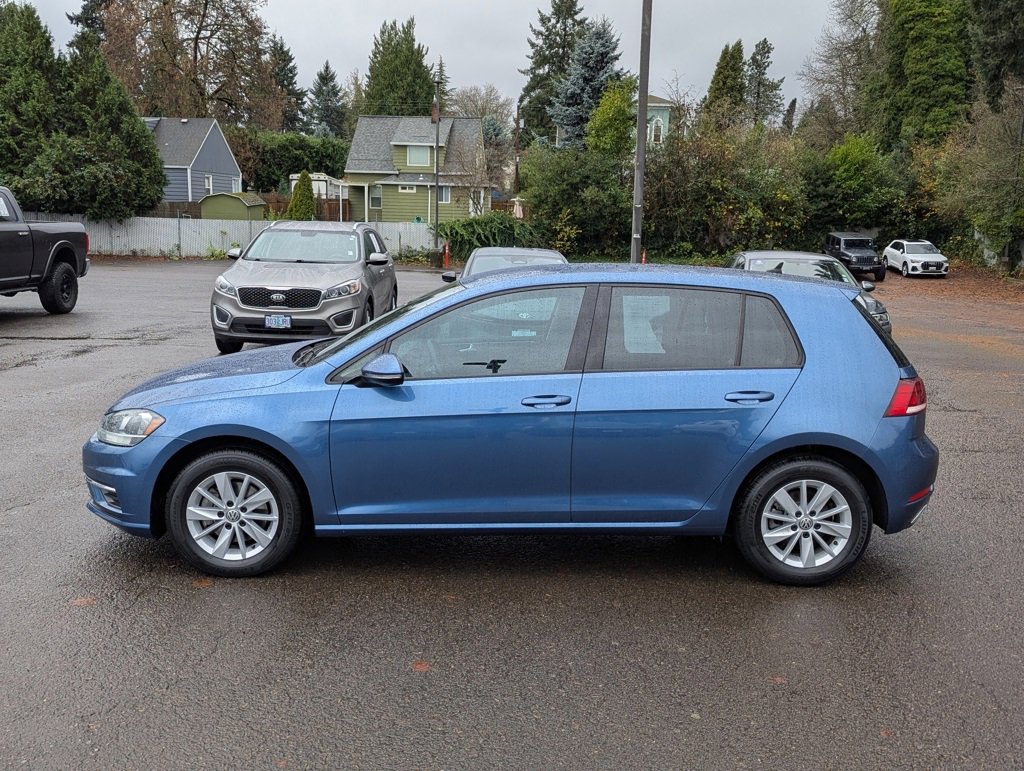 Used 2019 Volkswagen Golf S image 2