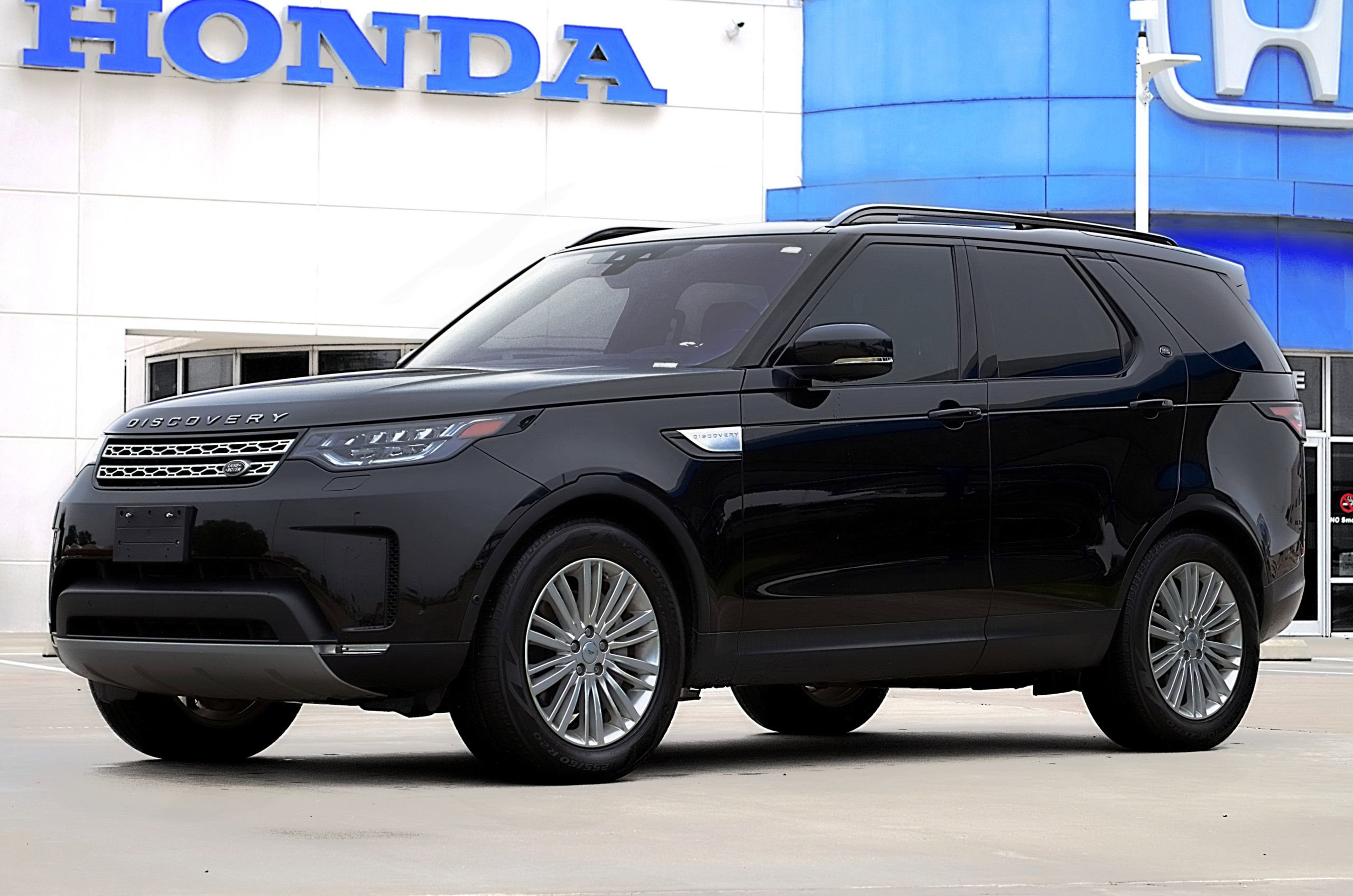 Used 2020 Land Rover Discovery HSE