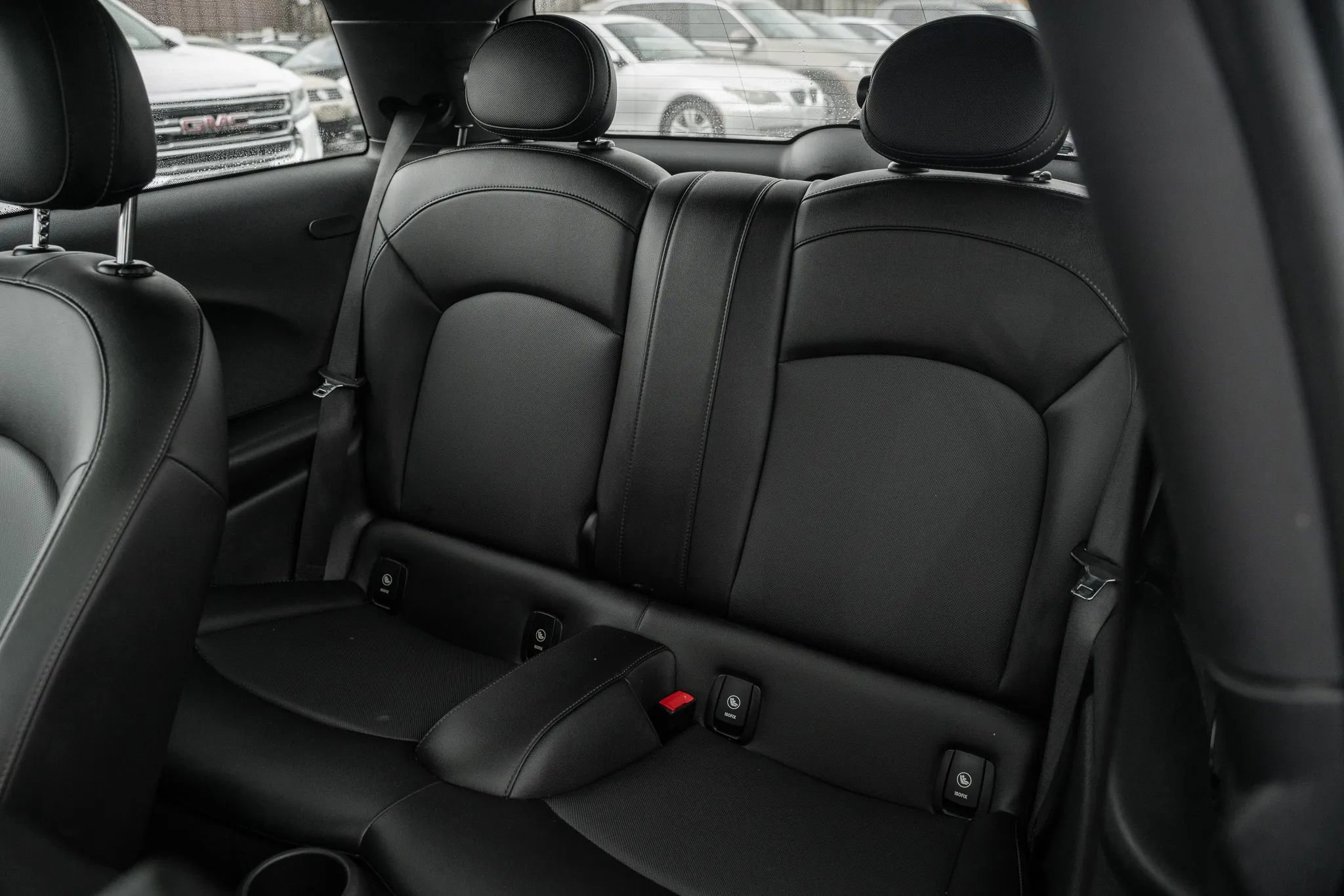 Used 2019 MINI Cooper 2-Door Hardtop image 8