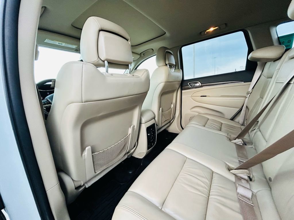 Used 2015 Jeep Grand Cherokee Limited image 18