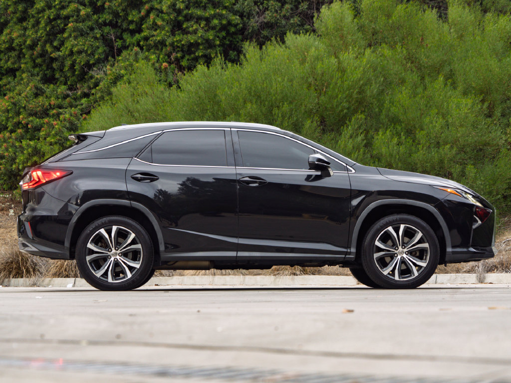Used 2017 Lexus RX 450h AWD w/ Cold Weather Package image 9