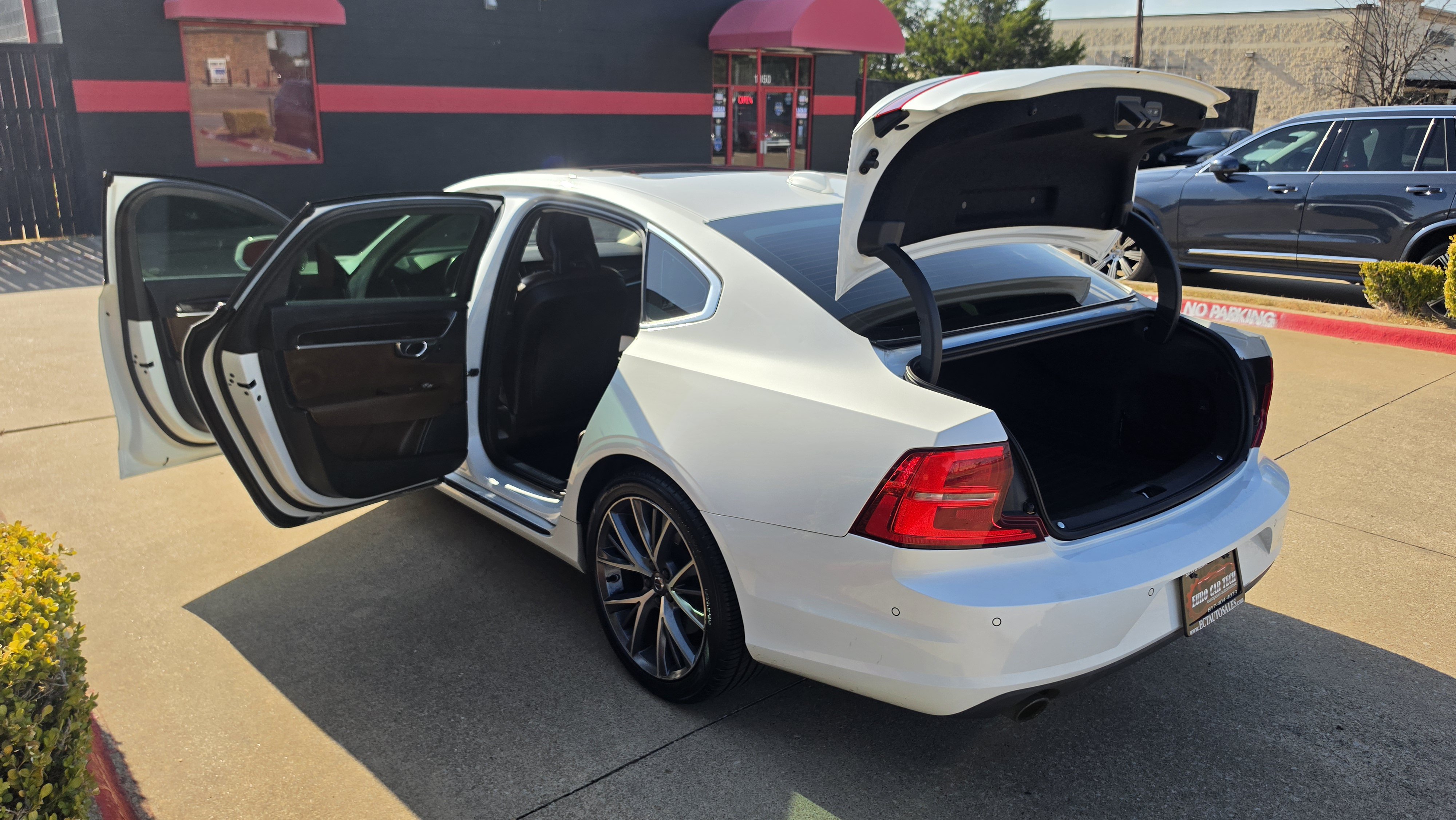Used 2018 Volvo S90 T5 Momentum FWD image 18
