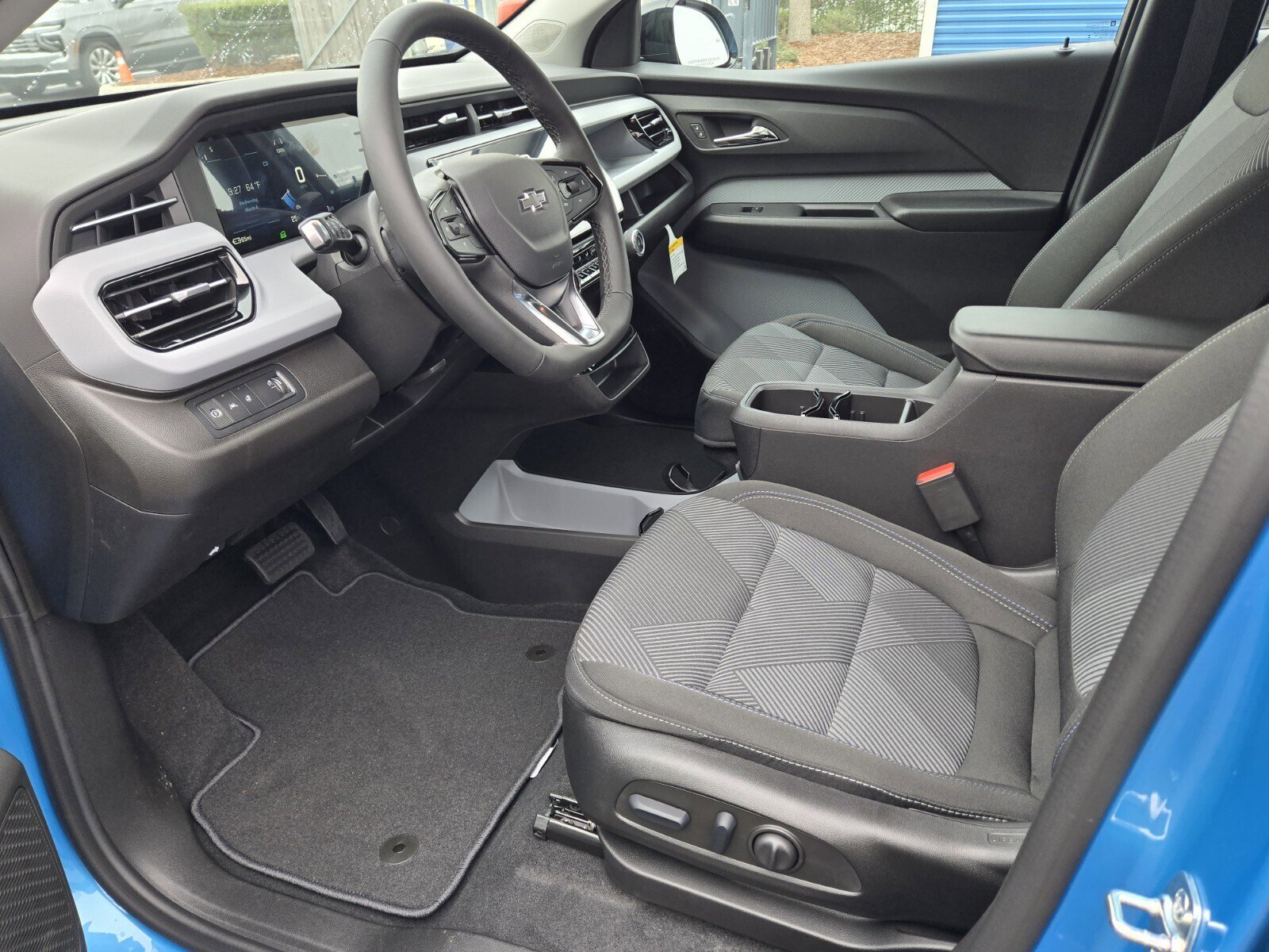 New 2027 Chevrolet Bolt LT w/ Comfort Package image 5