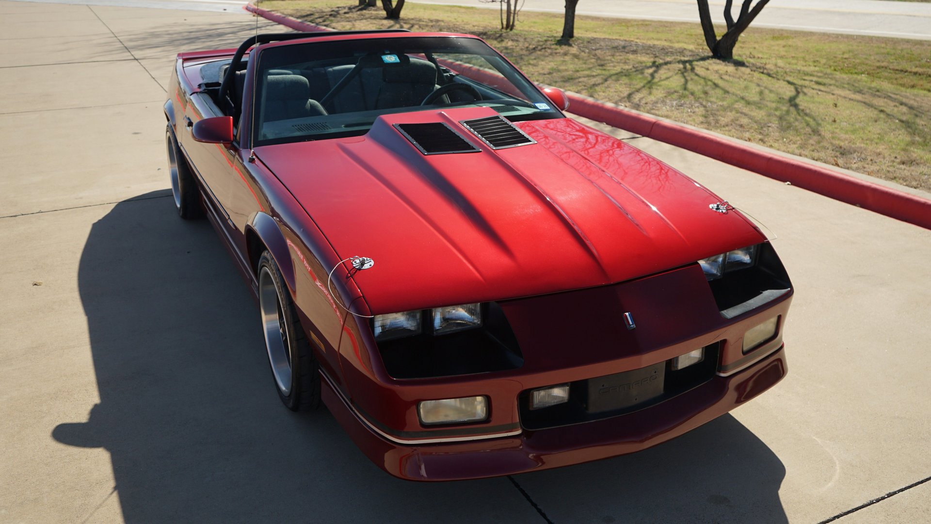 Used 1990 Chevrolet Camaro IROC-Z RWD image 20