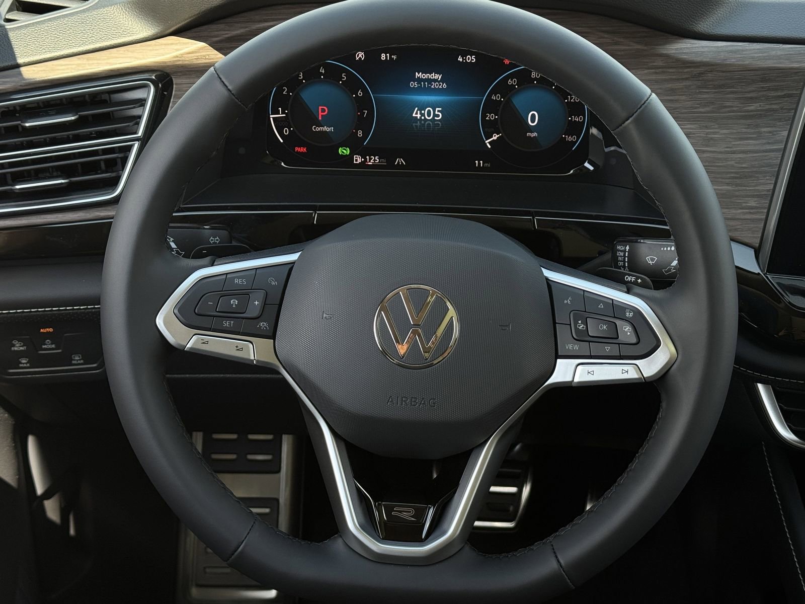New 2026 Volkswagen Atlas SEL Premium R-Line AWD/4WD image 17