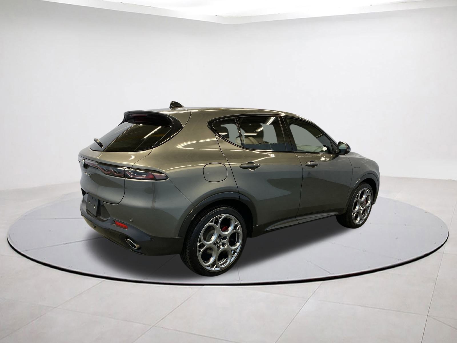 Used 2024 Alfa Romeo Tonale Veloce image 6