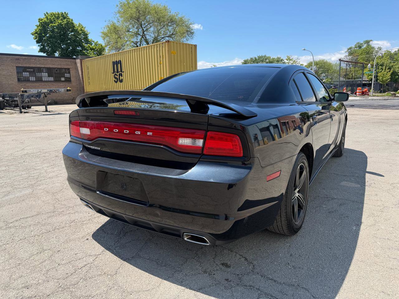 Used 2013 Dodge Charger SE RWD image 9