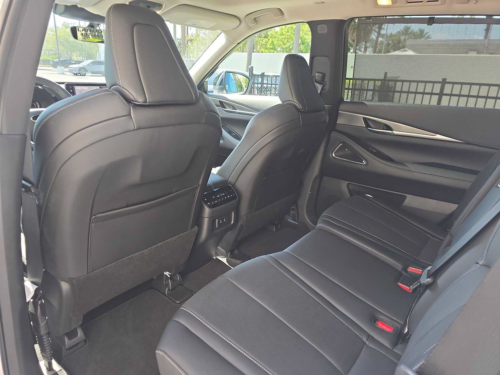 Certified 2026 INFINITI QX60 Luxe w/ Cargo Package FWD image 12