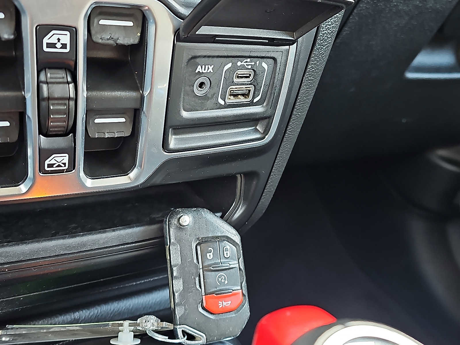 Used 2021 Jeep Wrangler Unlimited Sahara w/ Cold Weather Group image 25