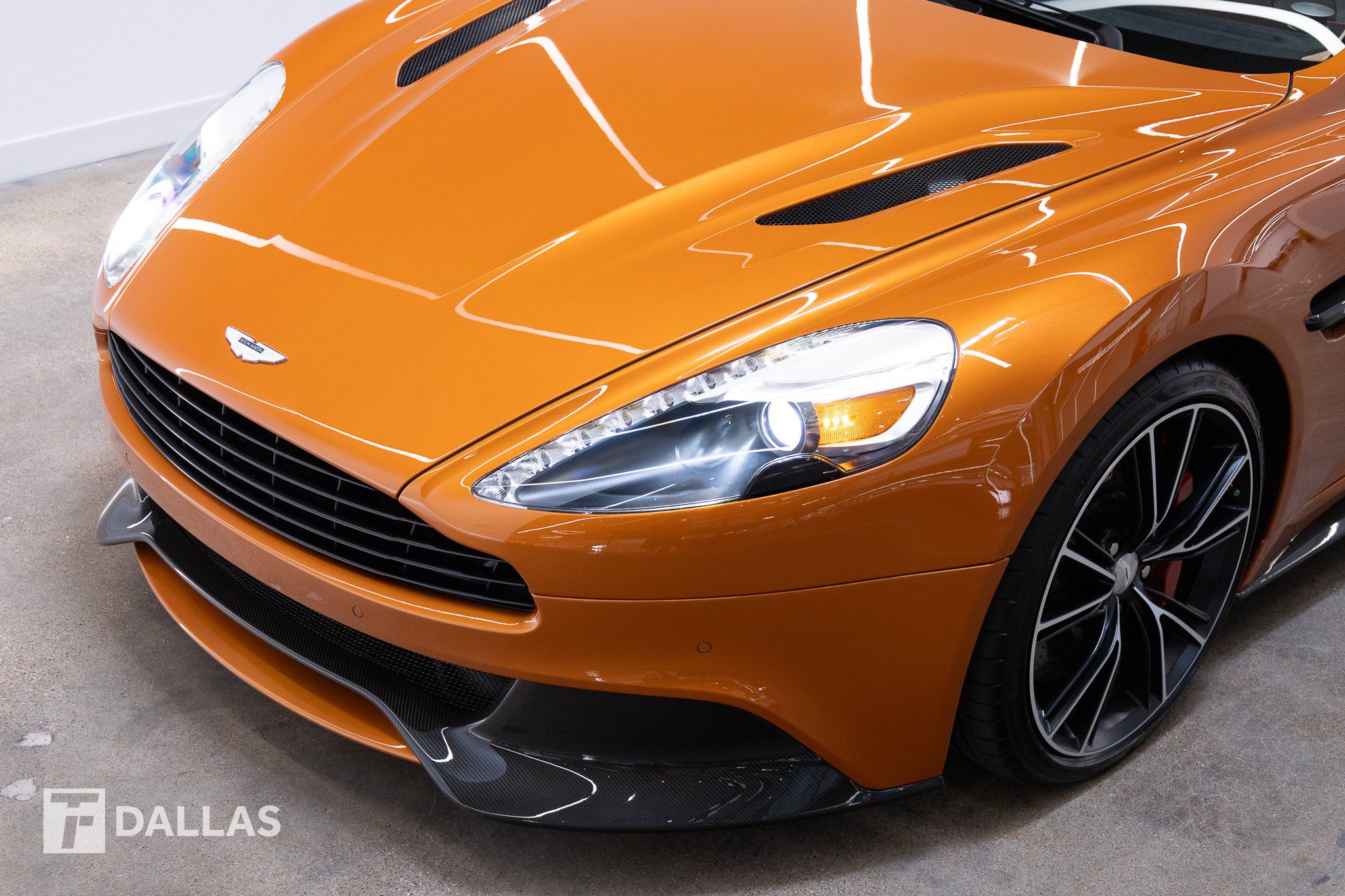 Used 2014 Aston Martin Vanquish Coupe RWD image 10