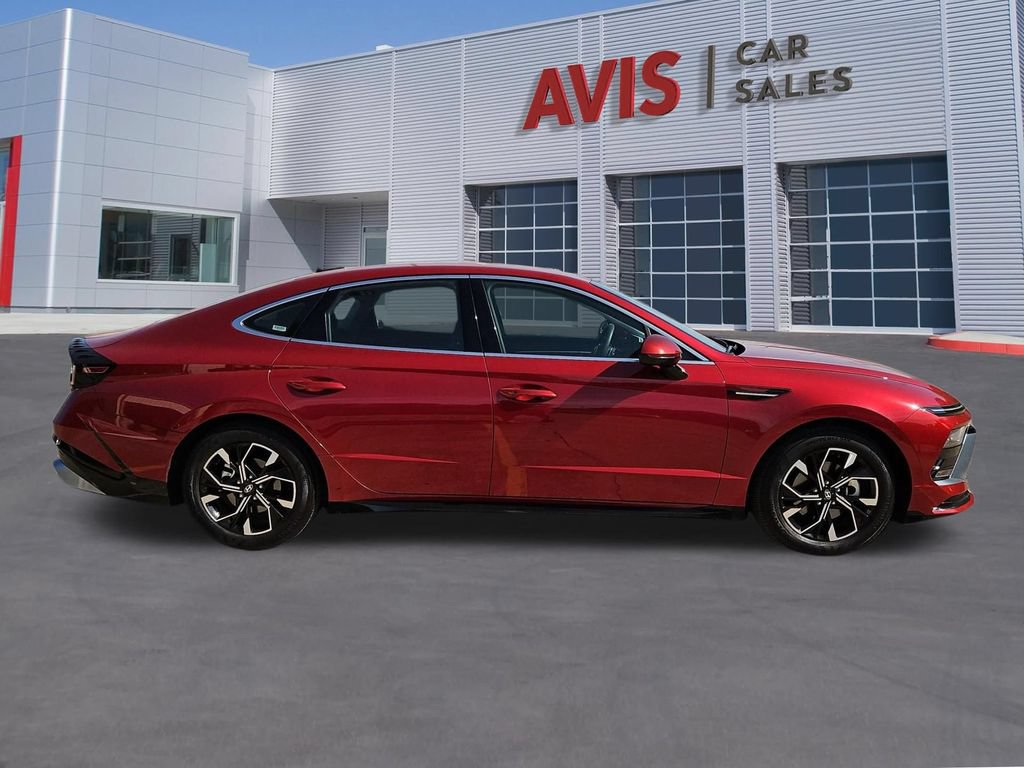 Used 2025 Hyundai Sonata SEL FWD image 5