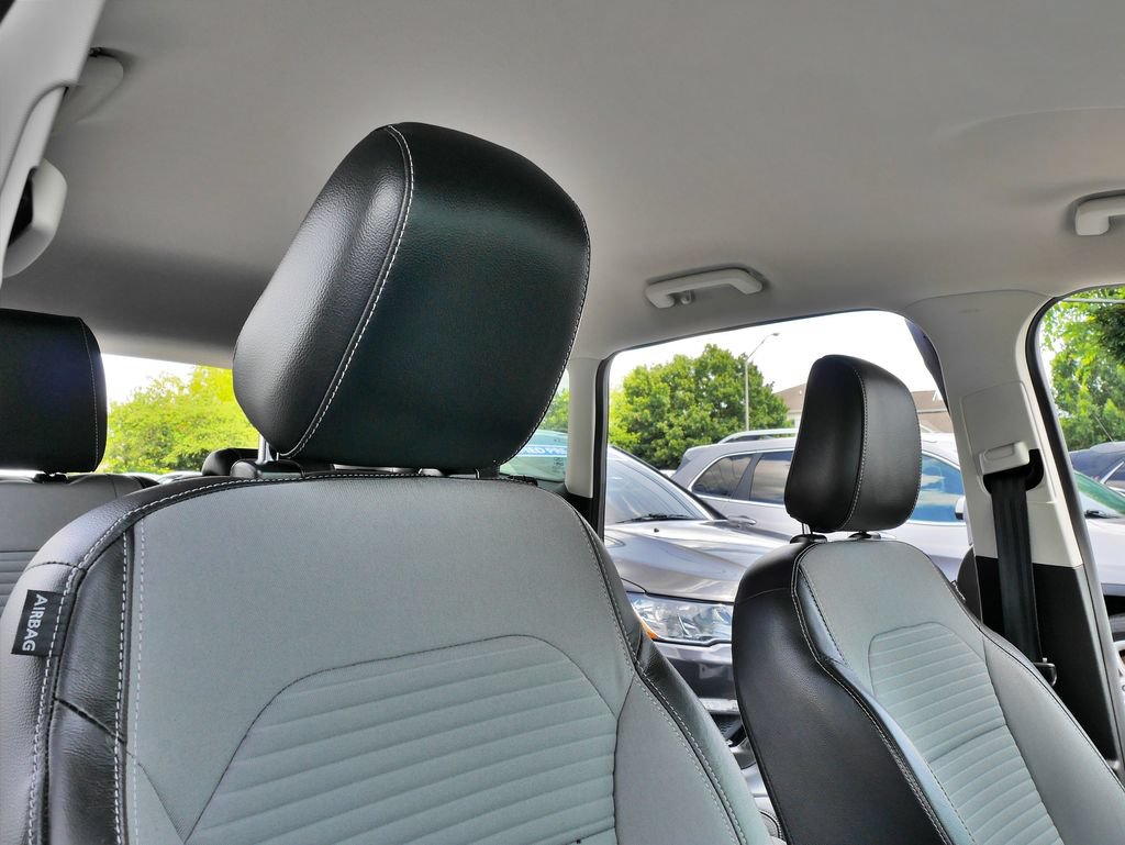 Used 2018 Ford Escape SE w/ SE Sport Appearance Package AWD/4WD image 14