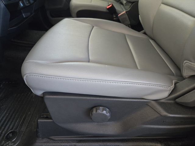 New 2026 Ford F550 4x4 Crew Cab image 18