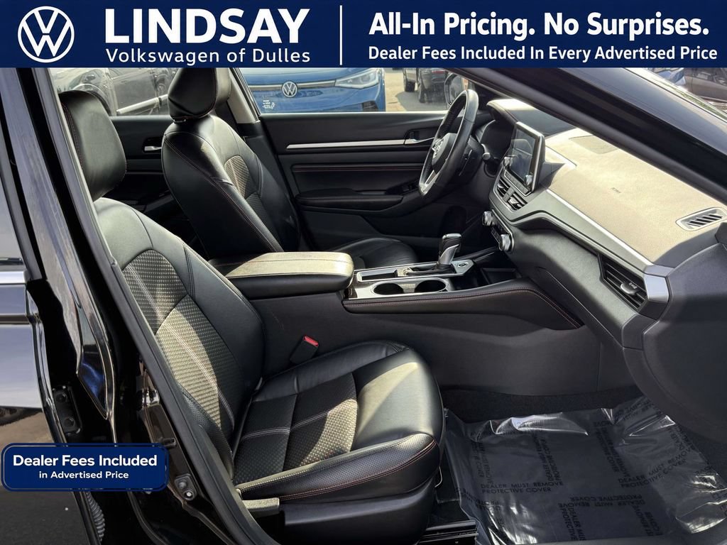 Used 2023 Nissan Altima 2.5 SR FWD image 12