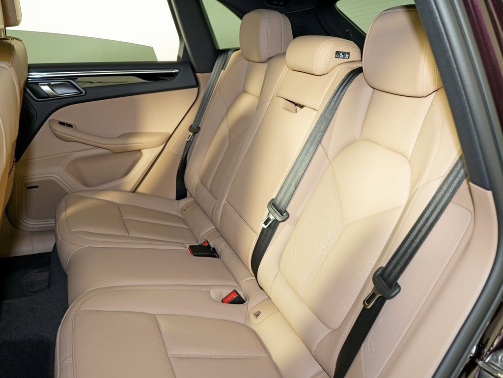 New 2026 Porsche Macan image 35