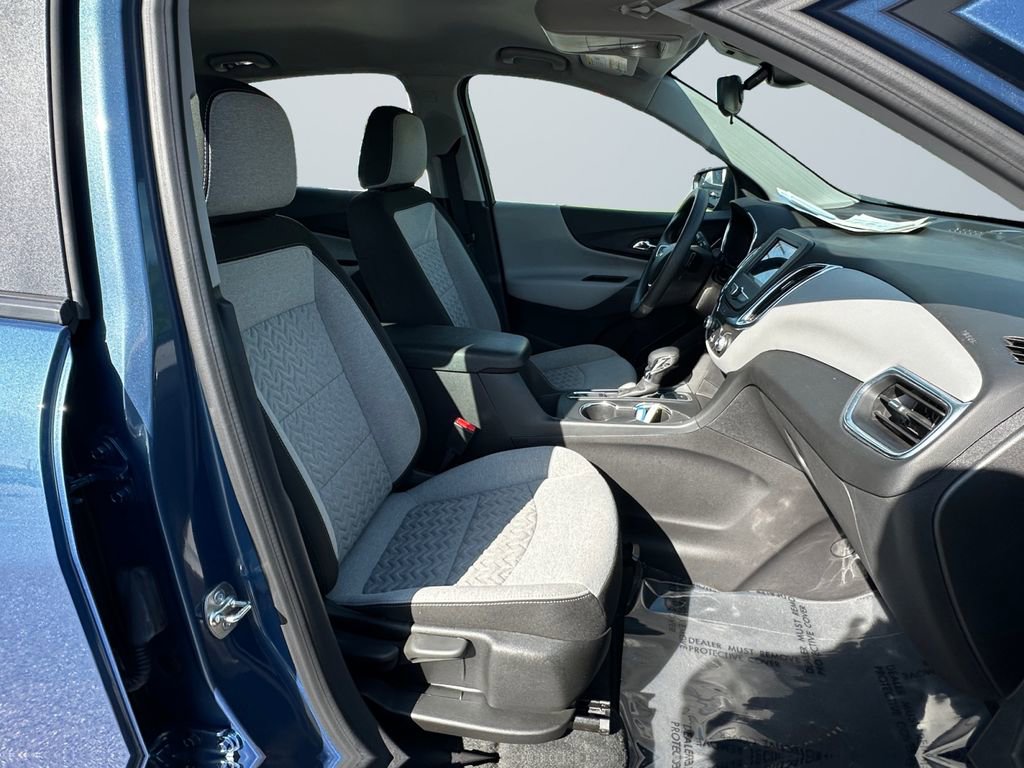 Used 2024 Chevrolet Equinox LS AWD/4WD image 15