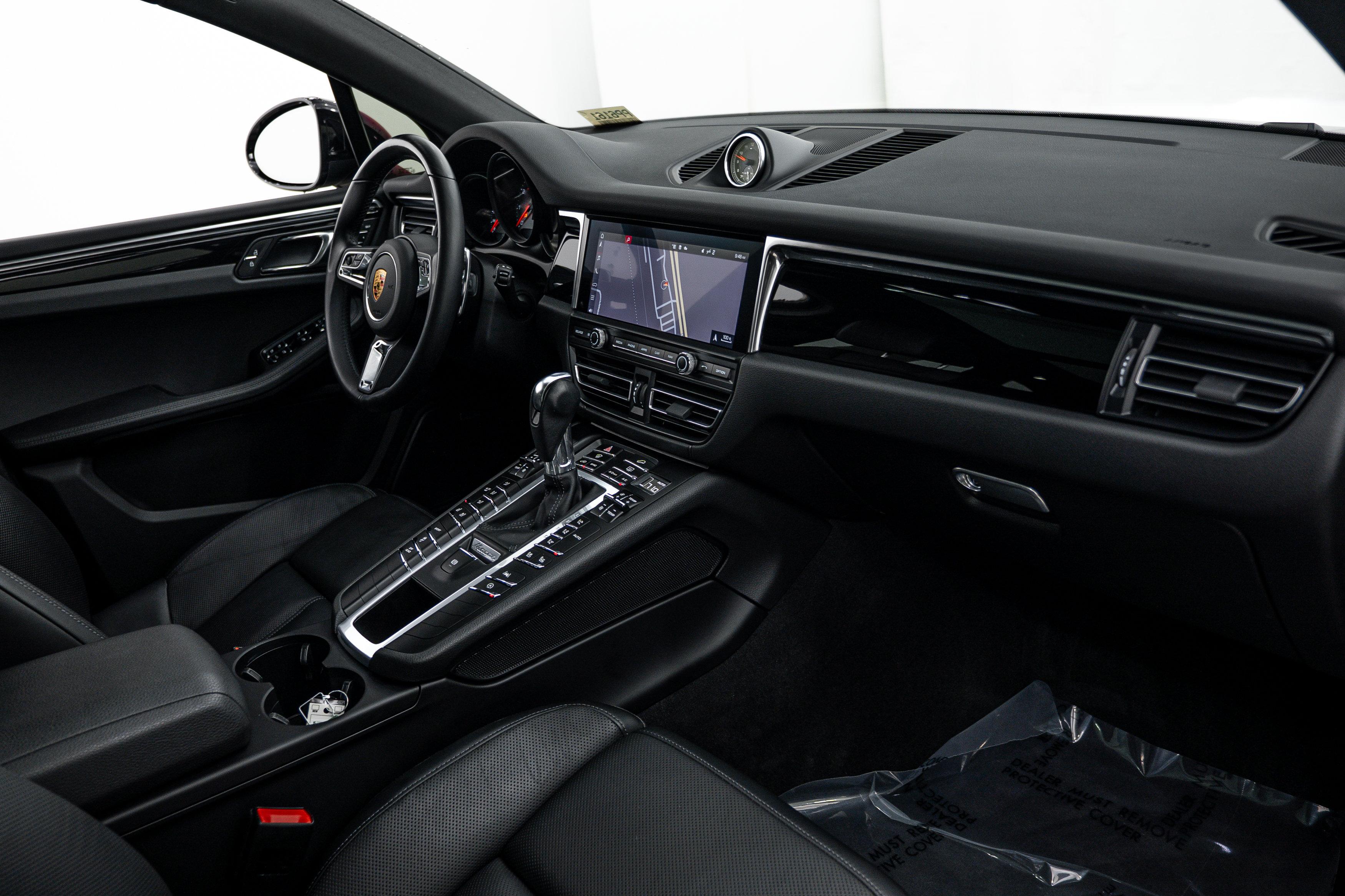 Certified 2021 Porsche Macan S AWD/4WD image 12
