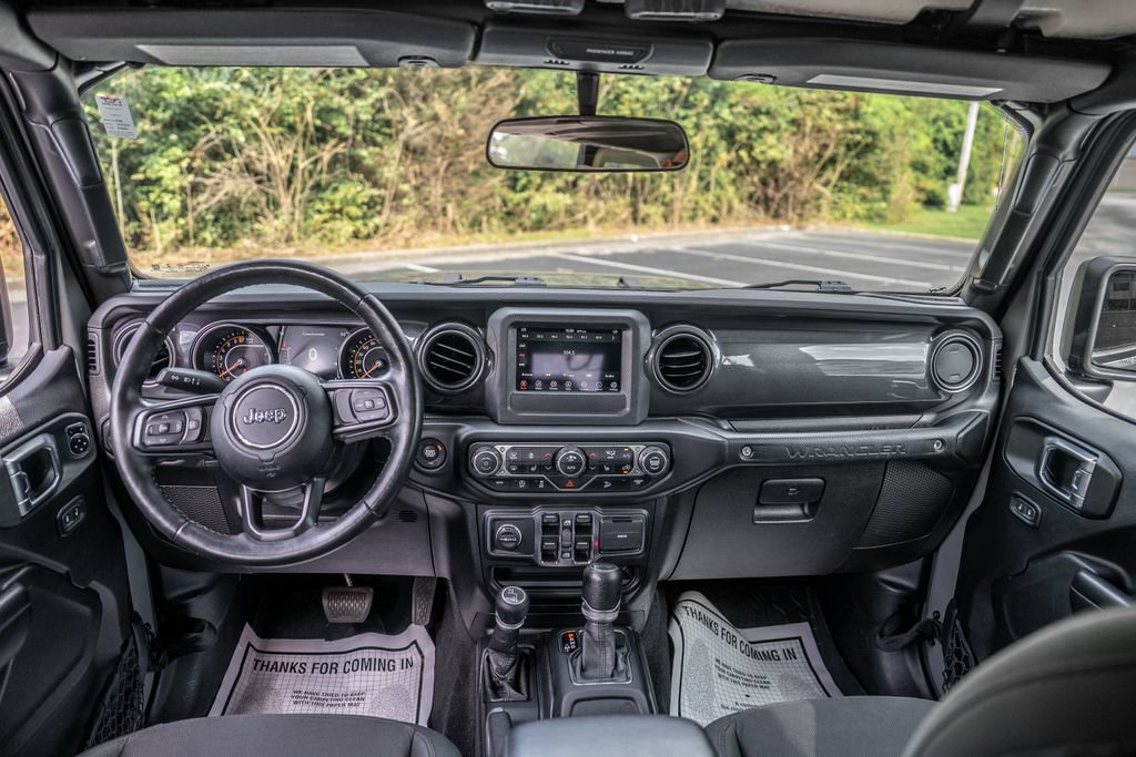 Used 2021 Jeep Wrangler Unlimited Sport AWD/4WD image 17