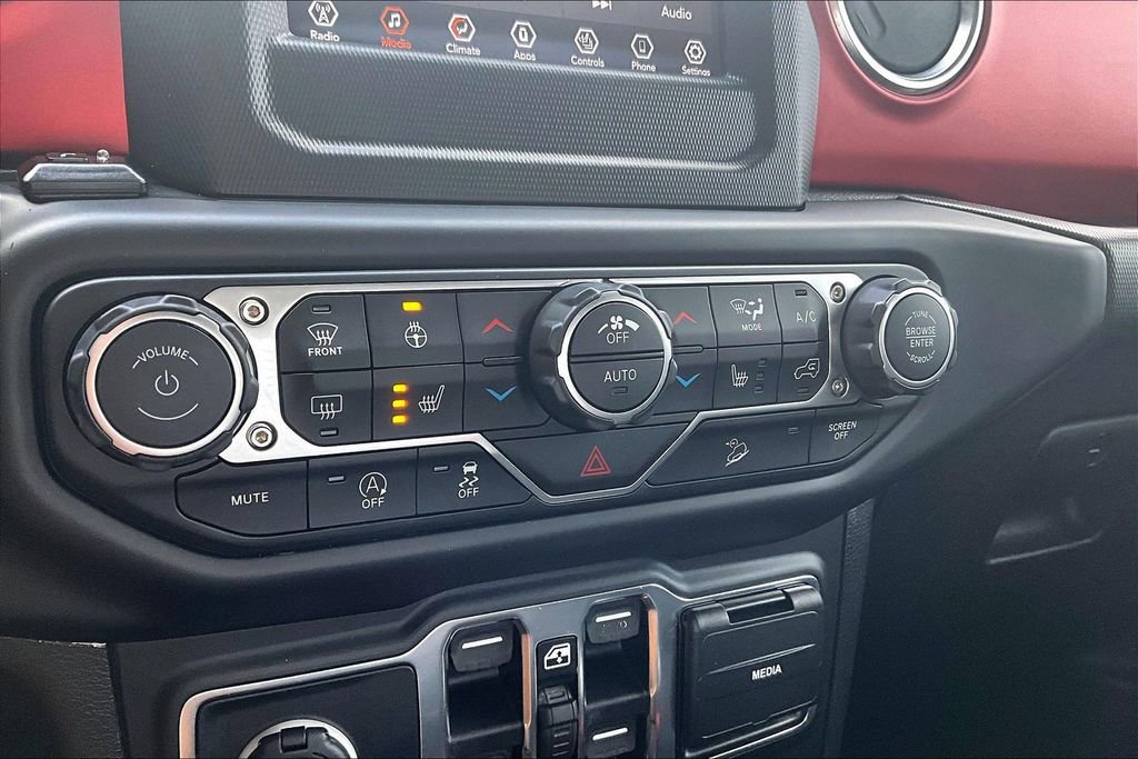 Used 2019 Jeep Wrangler Unlimited Rubicon w/ Cold Weather Group image 14