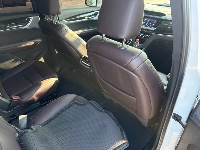 Used 2023 Cadillac XT6 Premium Luxury w/ Technology Package FWD image 22