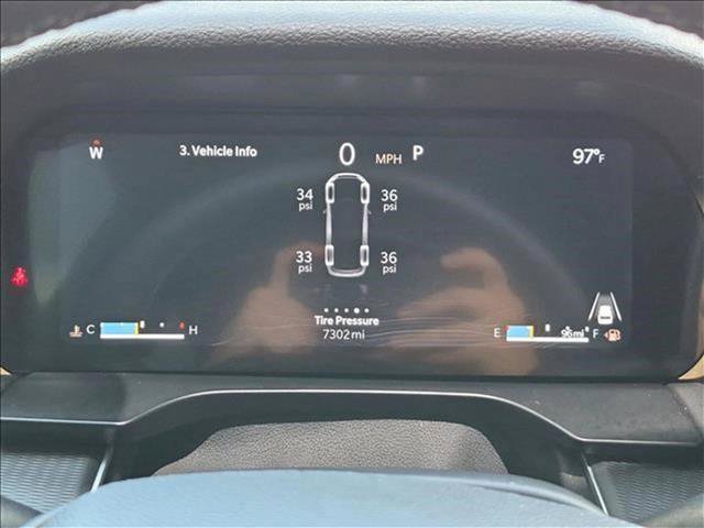 Used 2025 Jeep Grand Cherokee L Laredo AWD/4WD image 11