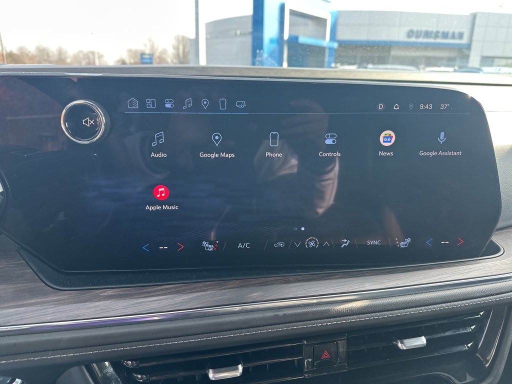 Used 2025 Chevrolet Tahoe LT image 18