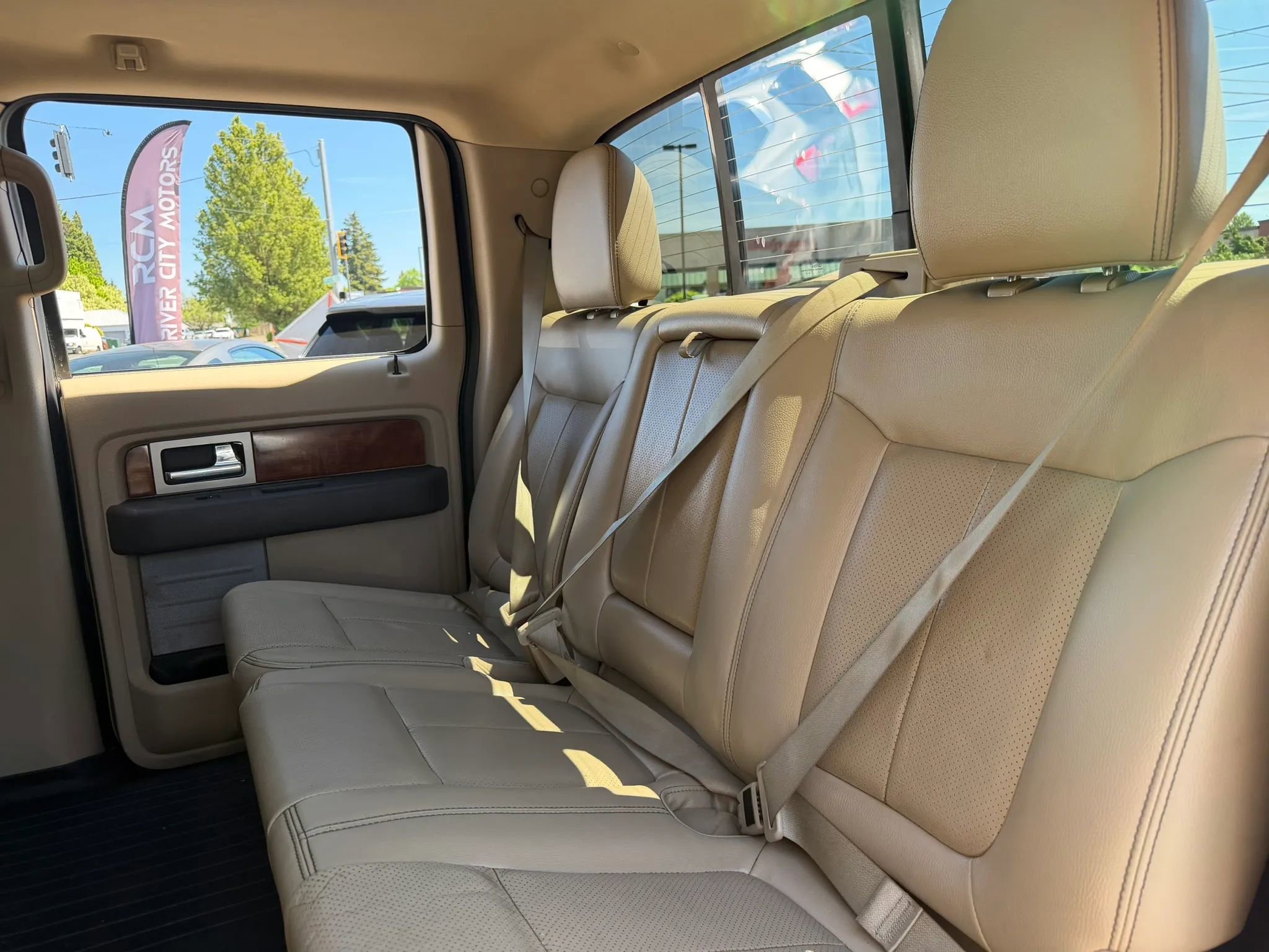 Used 2010 Ford F150 Lariat AWD/4WD image 23