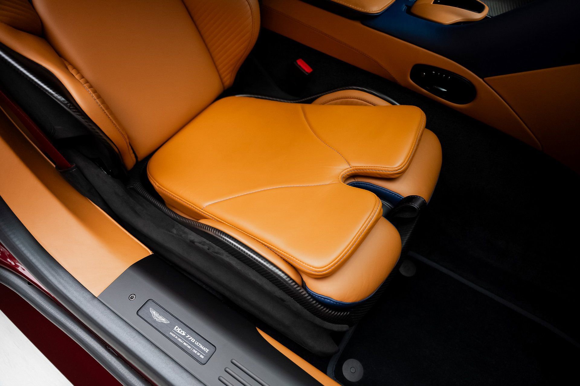 Used 2023 Aston Martin DBS Coupe RWD image 68