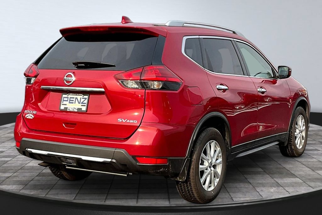 Used 2017 Nissan Rogue SV AWD/4WD image 6