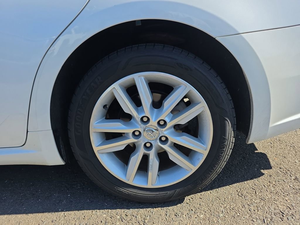 Used 2015 Toyota Avalon XLE Premium FWD image 13