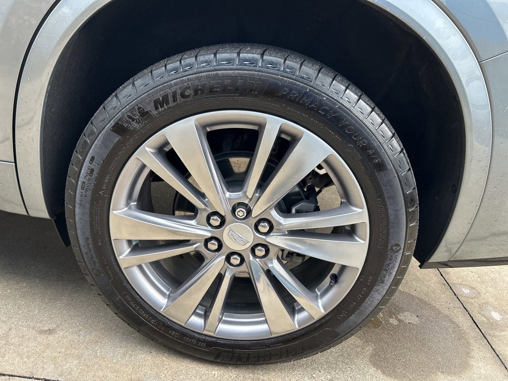 Used 2024 Cadillac XT6 Premium Luxury image 11