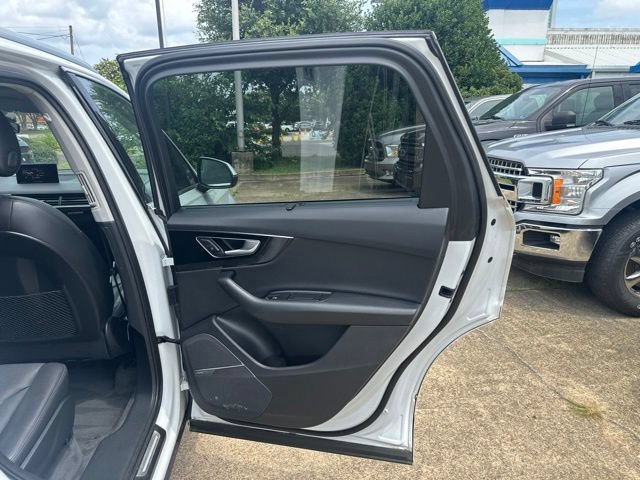 Used 2019 Audi Q7 3.0T Premium Plus w/ Premium Plus Package AWD/4WD image 34