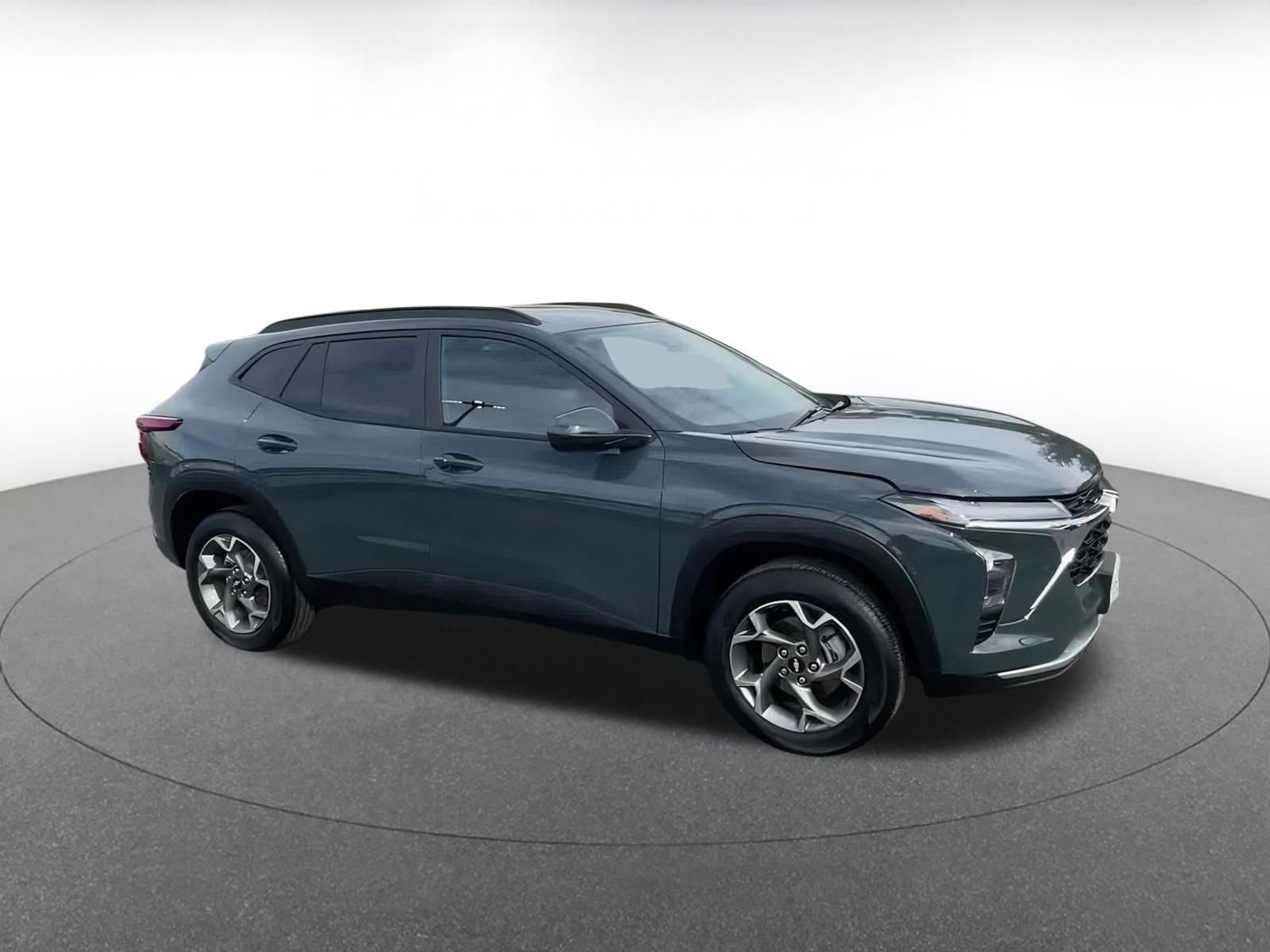 Used 2025 Chevrolet Trax LT w/ LT Convenience Package video 2