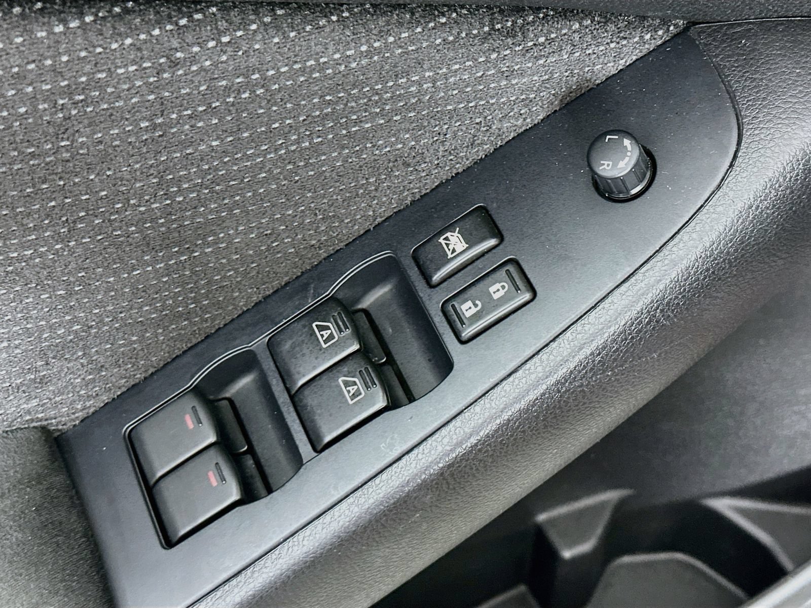 Used 2012 Nissan Altima 2.5 S w/ 20th Anniversary Pkg FWD image 16