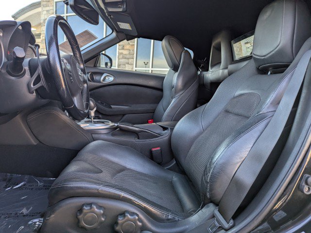 Used 2010 Nissan 370Z Touring image 10