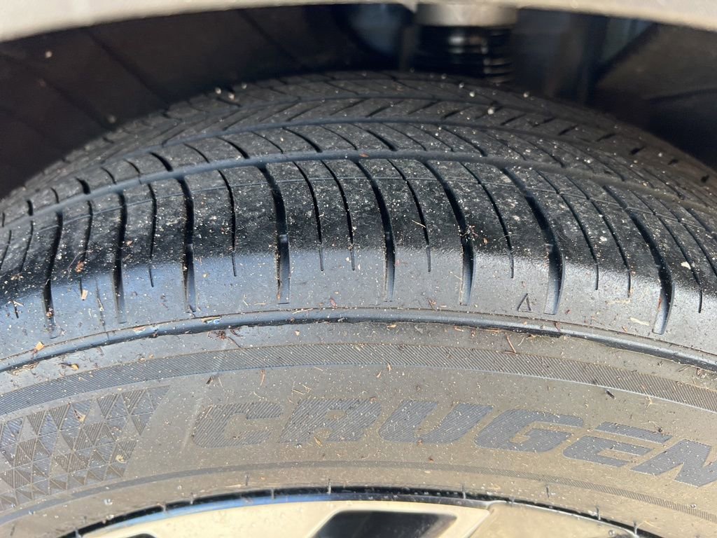 Certified 2025 Kia Sportage EX image 44