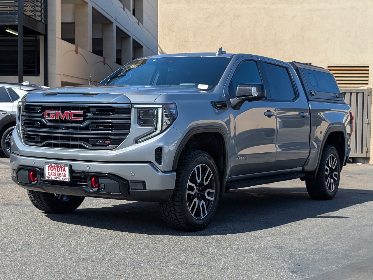 Used 2024 GMC Sierra 1500 AT4 w/ Technology Package AWD/4WD image 11