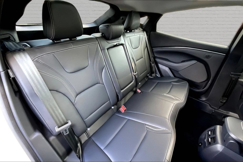 Used 2025 Ford Mustang Mach-E Premium AWD/4WD image 25