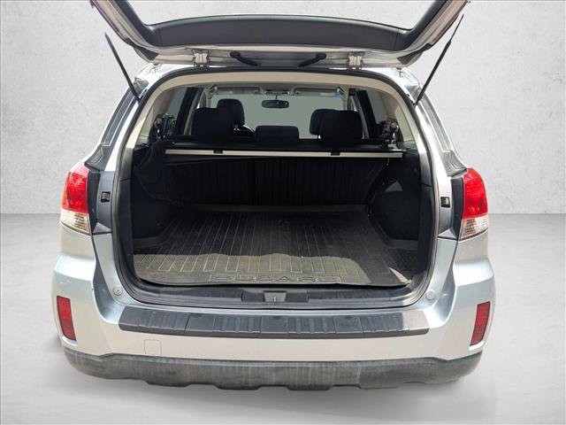 Used 2013 Subaru Outback 2.5i Premium w/ Popular Pkg 3 AWD/4WD image 6