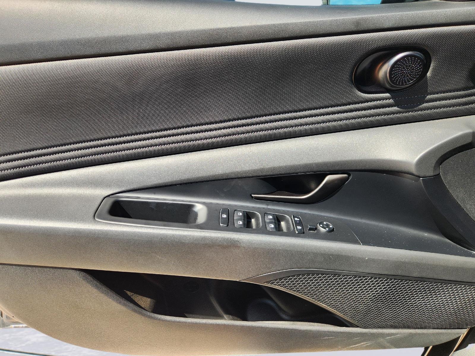 Used 2026 Hyundai Elantra SEL Sport Premium FWD image 22