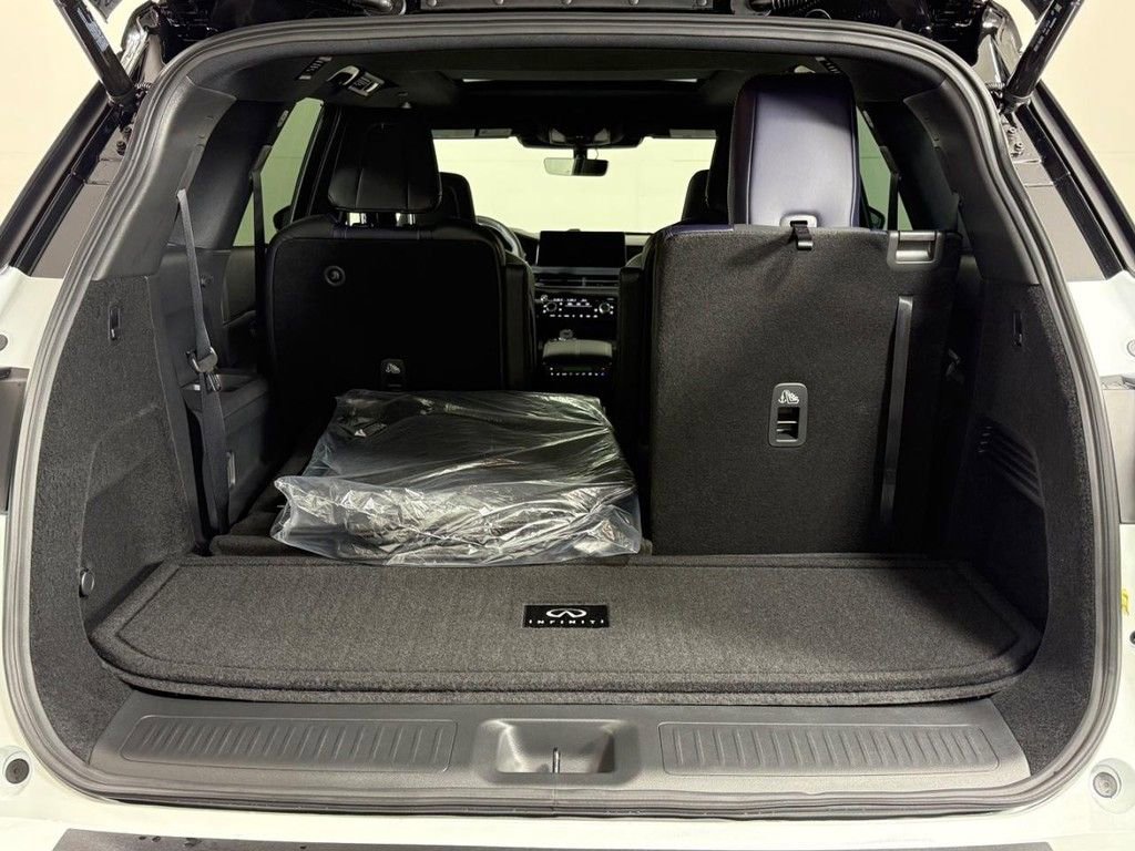 New 2026 INFINITI QX60 Sport w/ Dark Cargo Package image 6