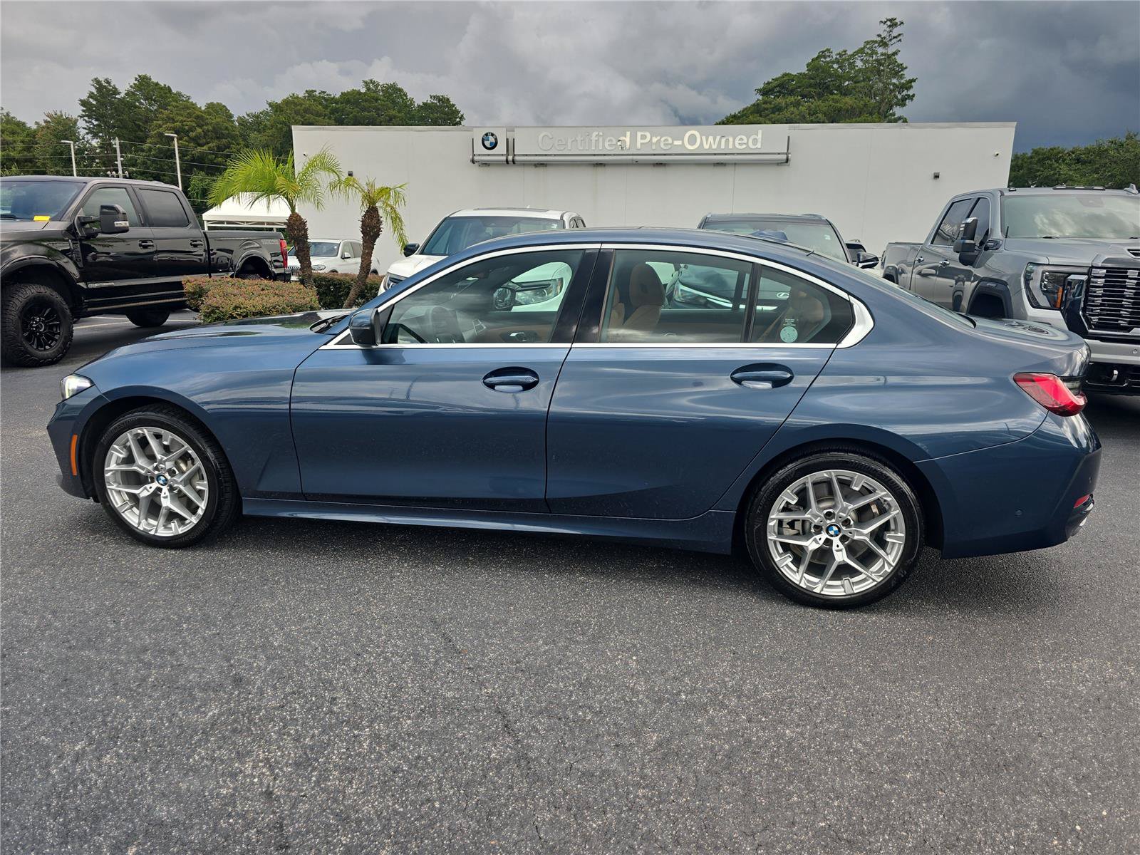 Used 2026 BMW 330i Sedan RWD image 5
