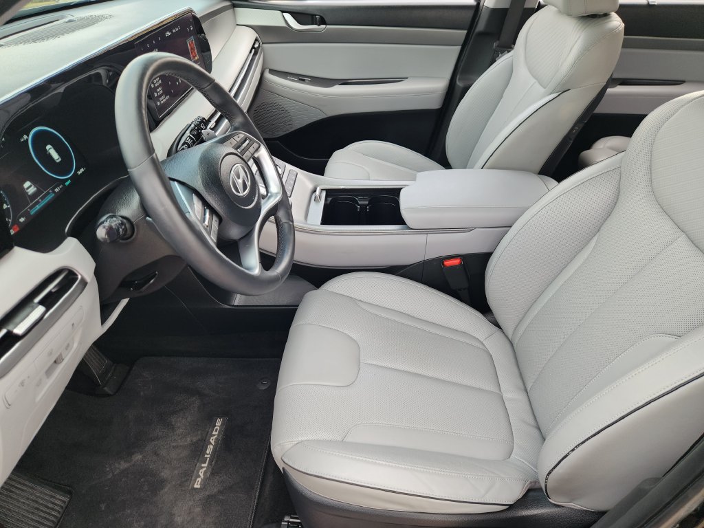 Used 2023 Hyundai Palisade SEL w/ Premium Package AWD/4WD image 11