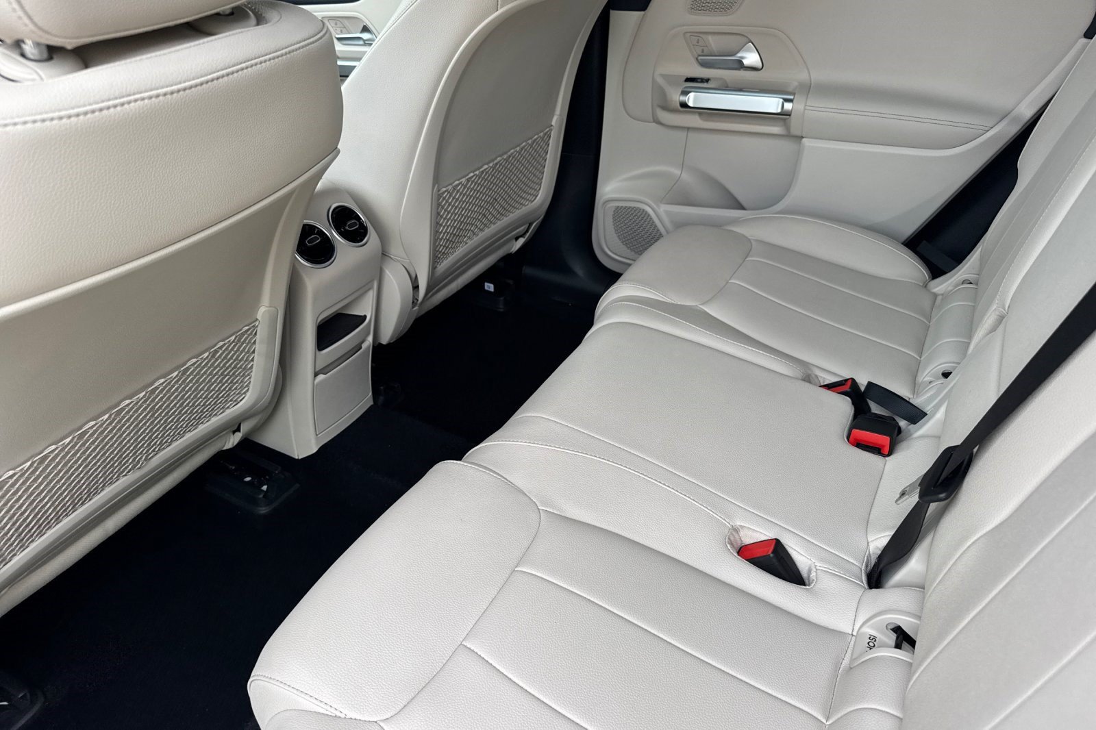 Certified 2024 Mercedes-Benz EQB 250+ image 29
