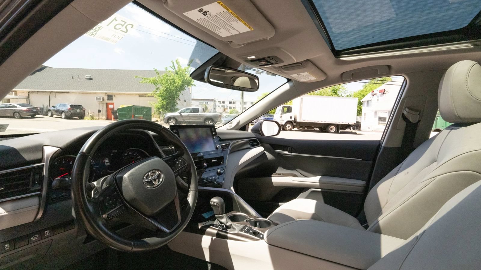 Used 2023 Toyota Camry XSE FWD image 25