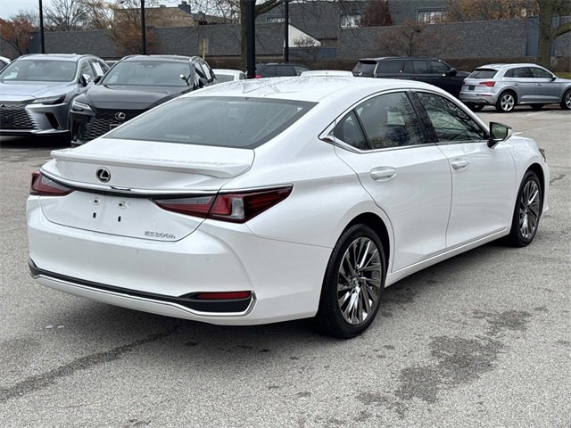Certified 2025 Lexus ES 300h Ultra Luxury image 5