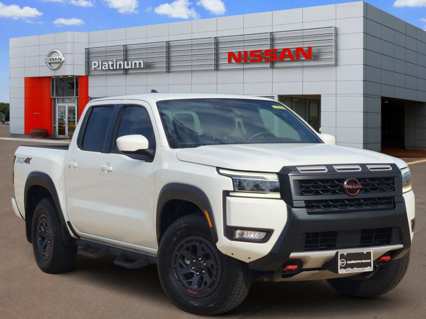 Used 2025 Nissan Frontier PRO-4X w/ Tow Package