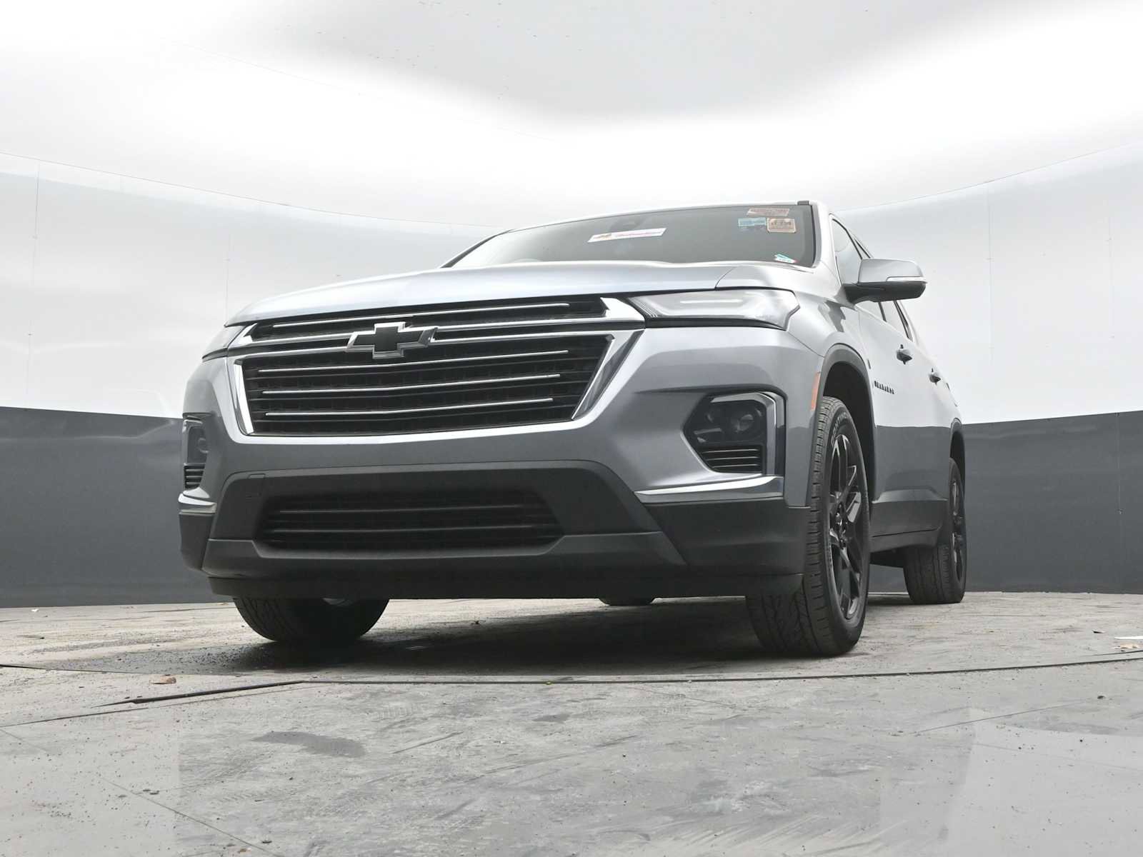 Used 2023 Chevrolet Traverse LT FWD image 26