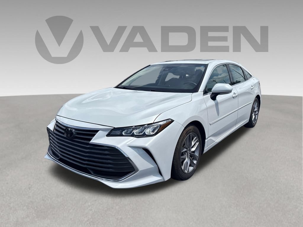 Used 2020 Toyota Avalon XLE w/ Moonroof Package