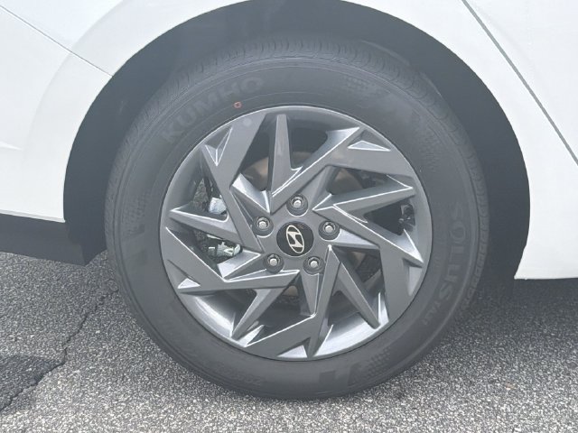 New 2026 Hyundai Elantra Hybrid FWD image 19